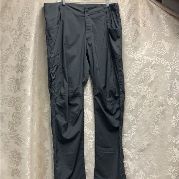 Columbia Other - Columbia Omni-Shade Sun Protection 40x32 Pants